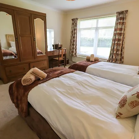 بيت للعطل Laal Field House كيسويك