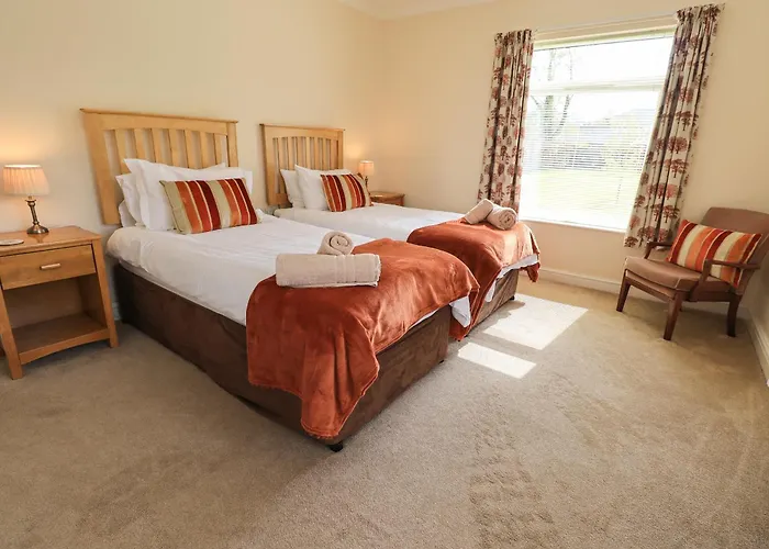 Laal Field House بيت للعطل كيسويك