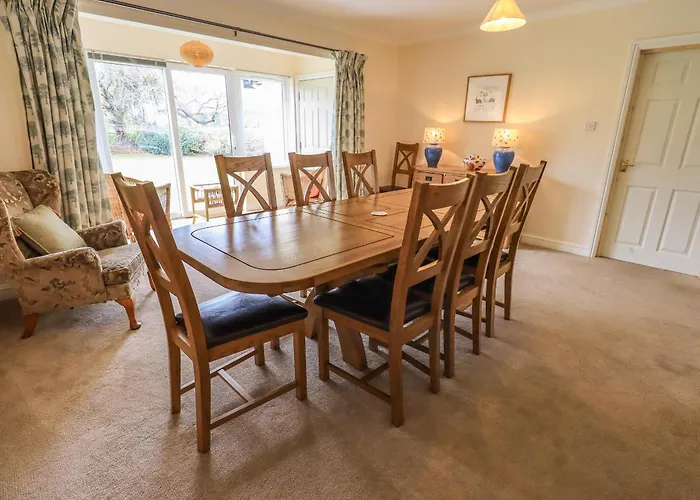 بيت للعطل Laal Field House *