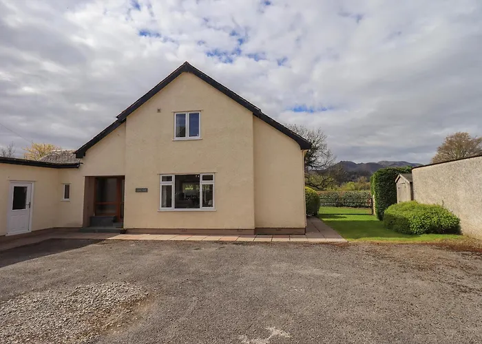 Laal Field House بيت للعطل *